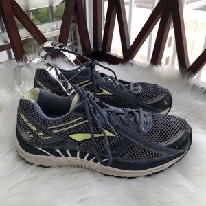 brooks dyad 7 donna 2015